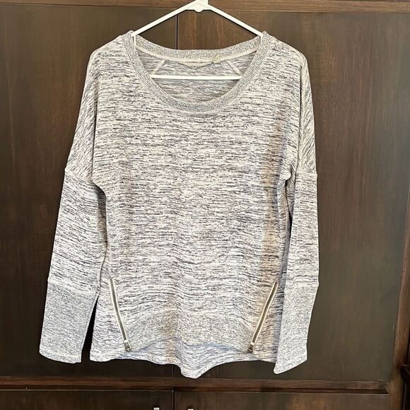 Athleta Heather Gray Crewneck Top Zipper Detail Medium - Picture 3 of 8